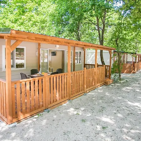 Istria Mobile Homes Bijela Uvala פארק נופש