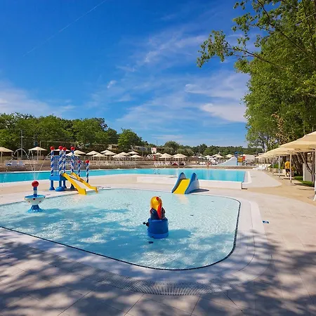 פארק נופש Istria Mobile Homes Bijela Uvala פונטנה